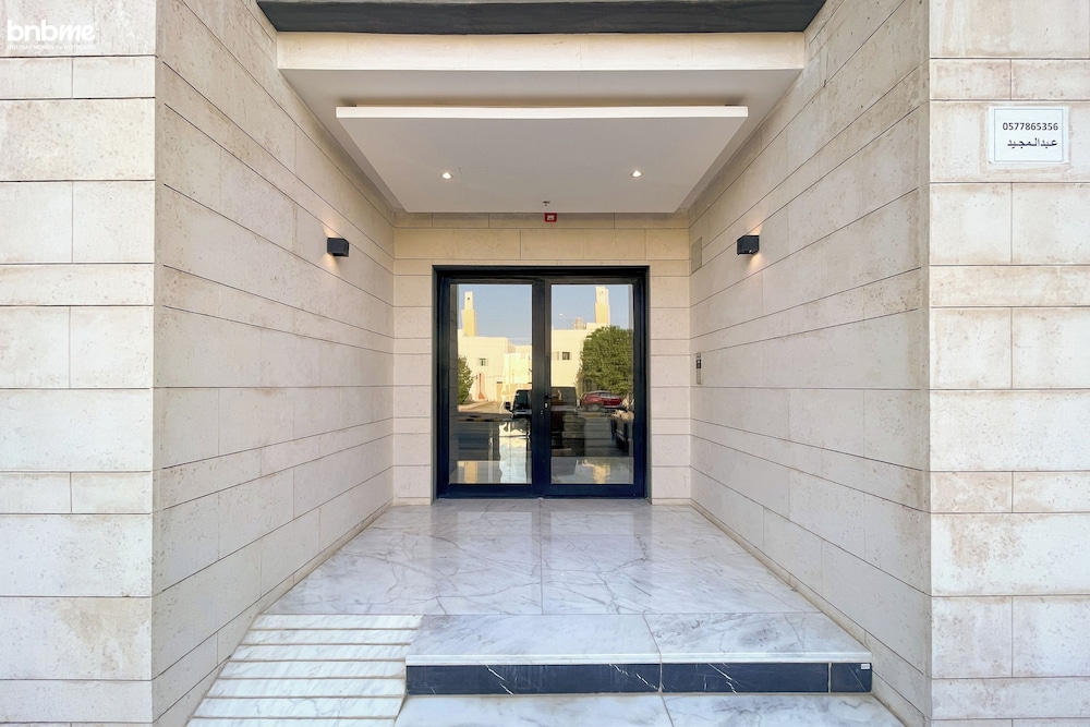 bnbmehomes-Top APT nr Kingdom Tower-B11