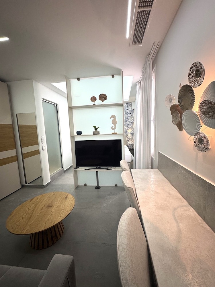 Chic Centre Suites Athens