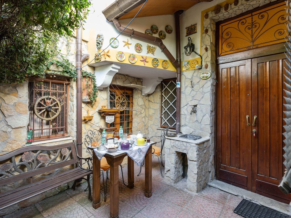 Belvilla by OYO La Villetta Green House view 4