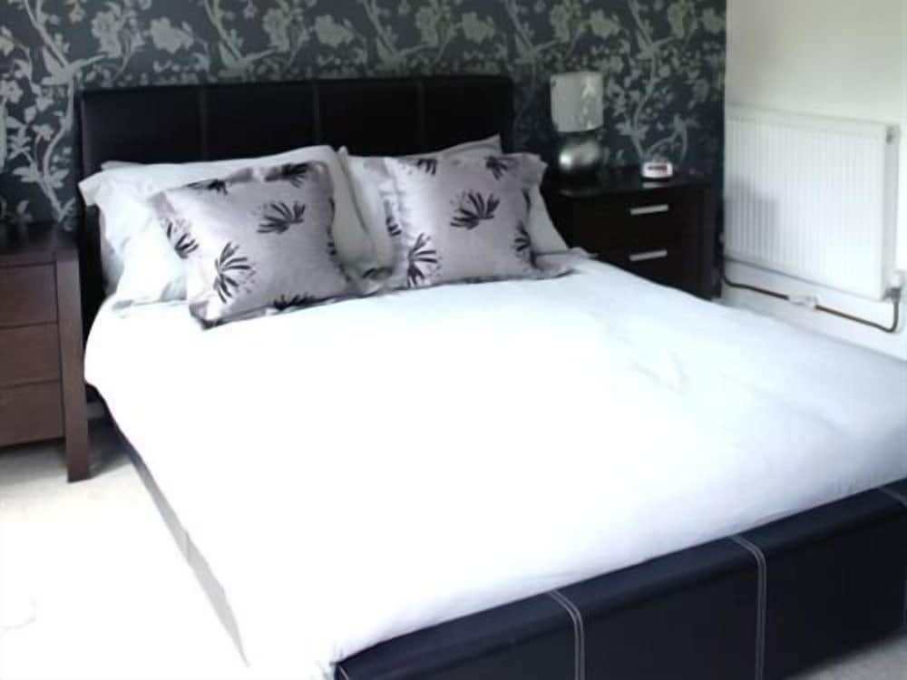Solihull Vacations - The Redlands - Property Image 3