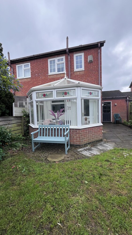 Stockton-on-tees - 2 Beds - Pet Friendly - Parking
