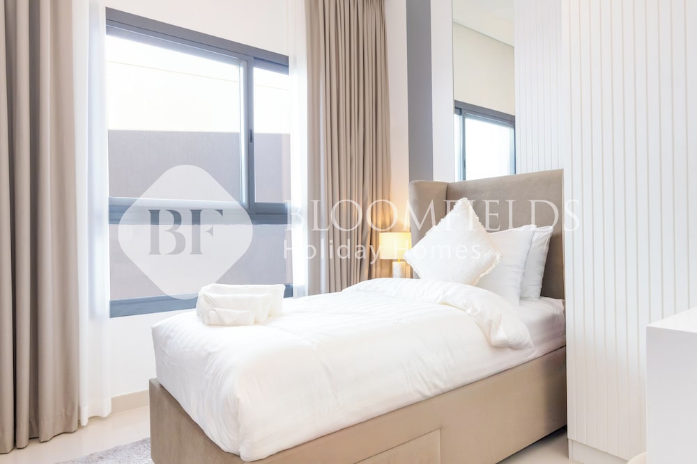 Bloomfields 4PluseMaid Royal Dana Villas