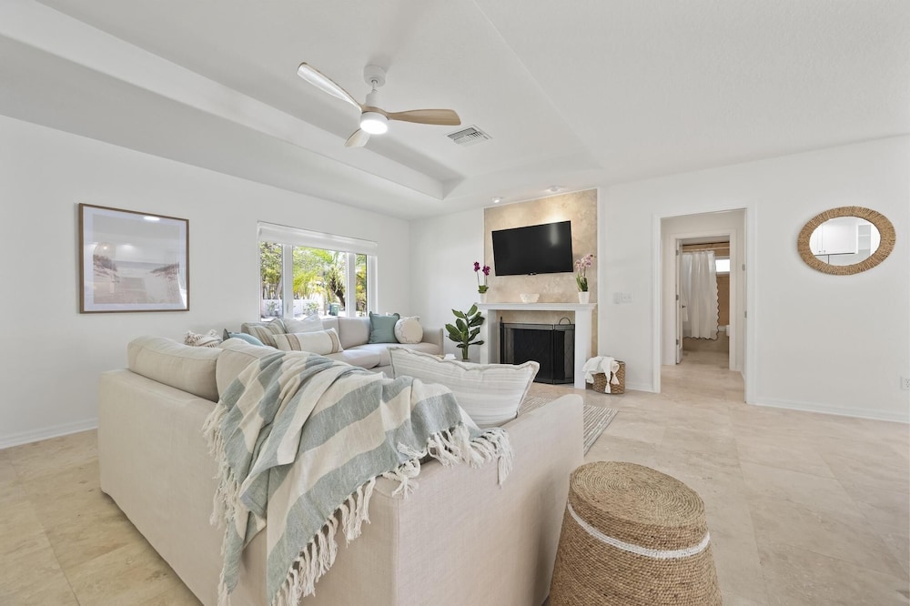 Latitude Adjustment Ami 3 Bedroom Home