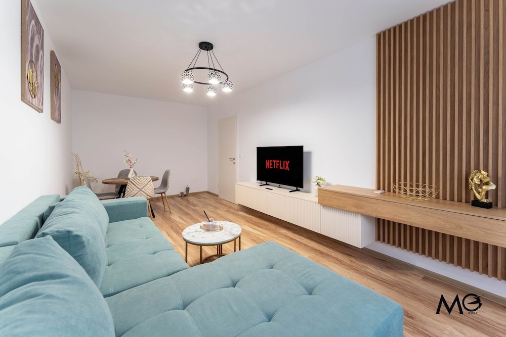 MoHost Sabina - Luxury with Balcony