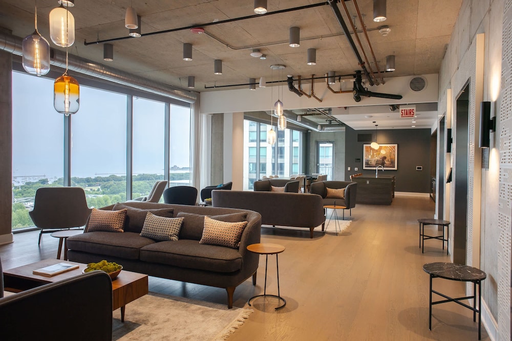 The Lyra Luxury Group Getaway - Two Penthouses