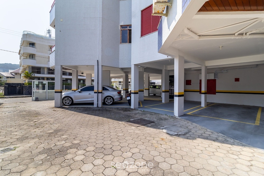 Comfortable Apart 150m From Praia Brava Rra0205
