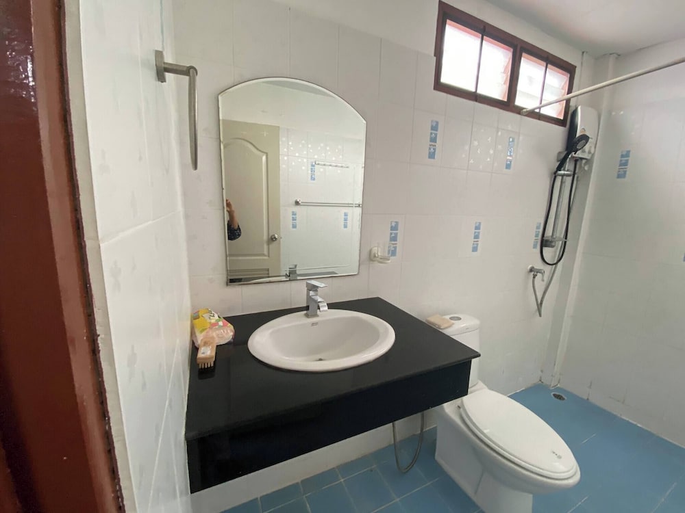 Beautiful 2 Story Newly Renovated Bungalow House