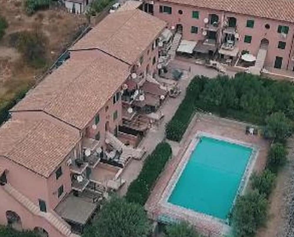 Apartment - Sleeps 3 & Swimming Pool view 2