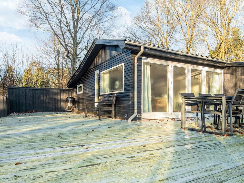 Peaceful Cabin Retreat in Ebeltoft