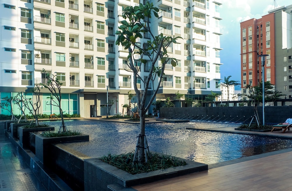 Warm And Homey 2Br Apartment At Green Bay Pluit