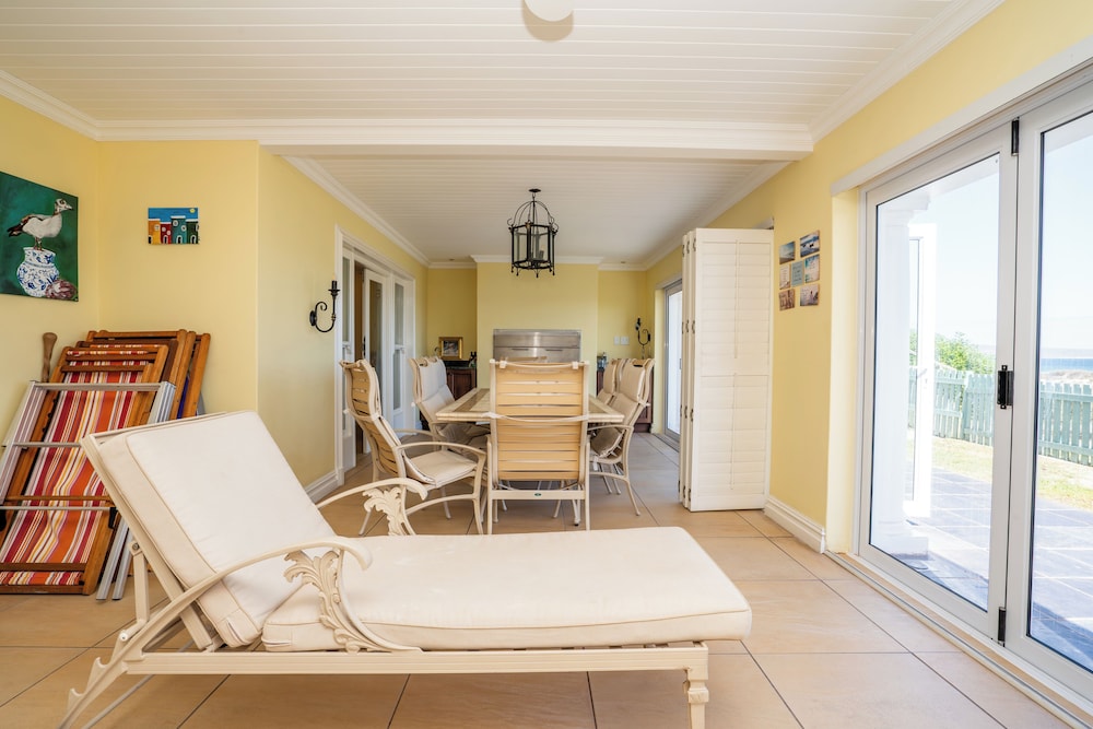 Charming Langebaan Holiday Home With Panoramic Views