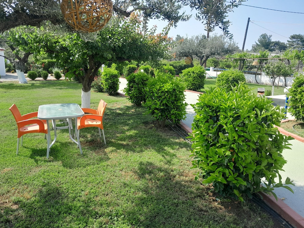 Villa Maroula