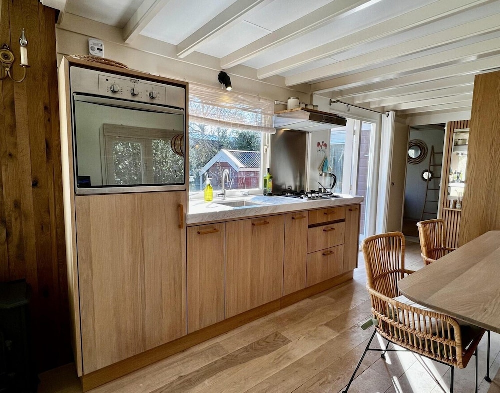Chalet for Four Guests Near Beach
