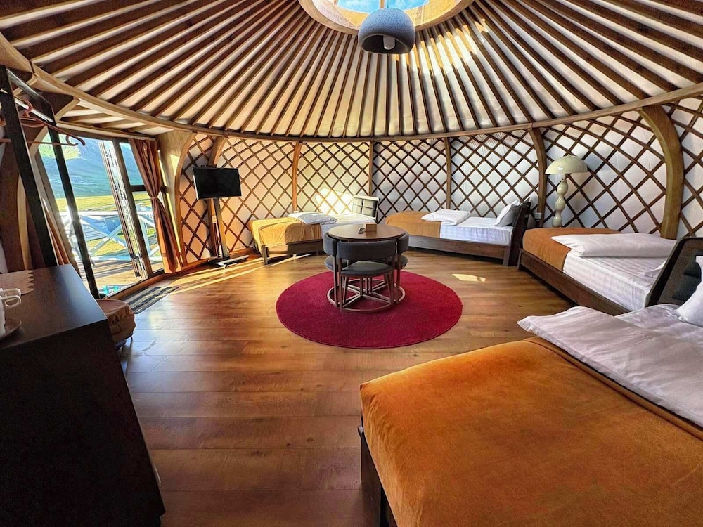 Green Crown Resort
