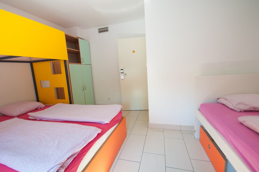 Simbol Rooms - Hostel