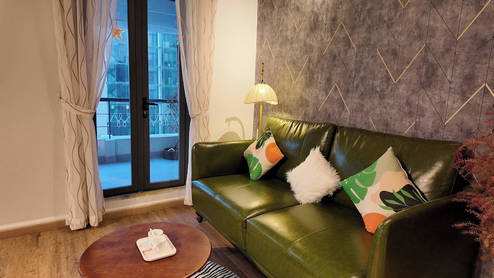 1 BR Nguyen Hue Walking St Bitexco