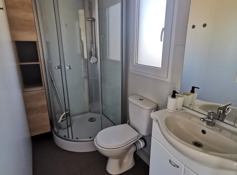 Comfort Two Bedroom Mobile Homes Pirovac