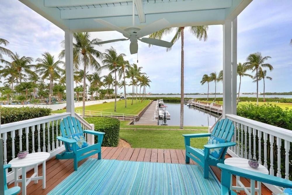 Waterfront Luxury Villa
