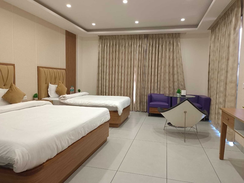 THE PRINCE ZENQ XPRESS RESORTT ROHTAK