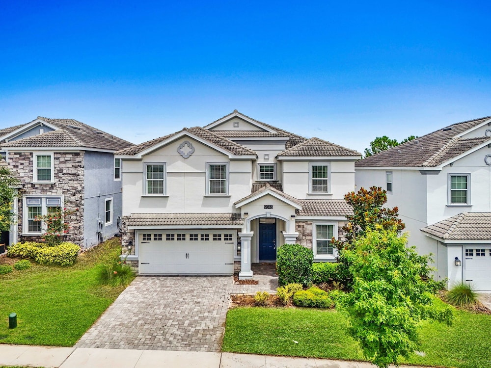 9046 Stinger Drive
