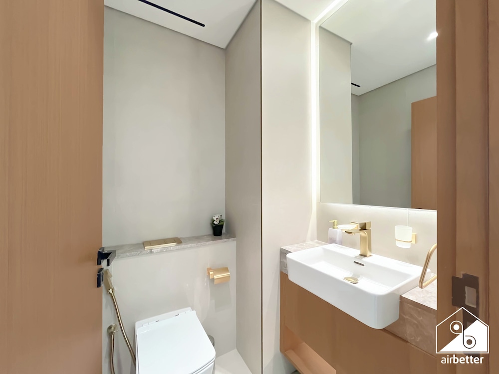 Bright & Modern1br Binghatti Amber JVC Dubai