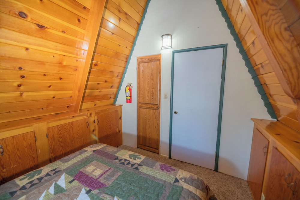 Lucky Bear Lodge view 3