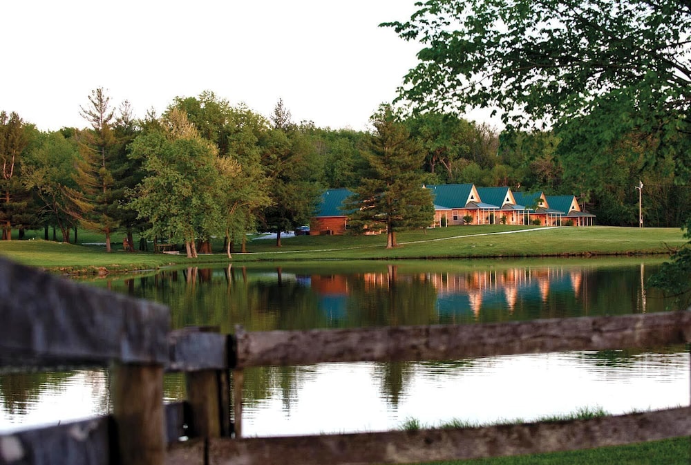 Lakefront Vacation Rental w/ Patio & Grill! view 3