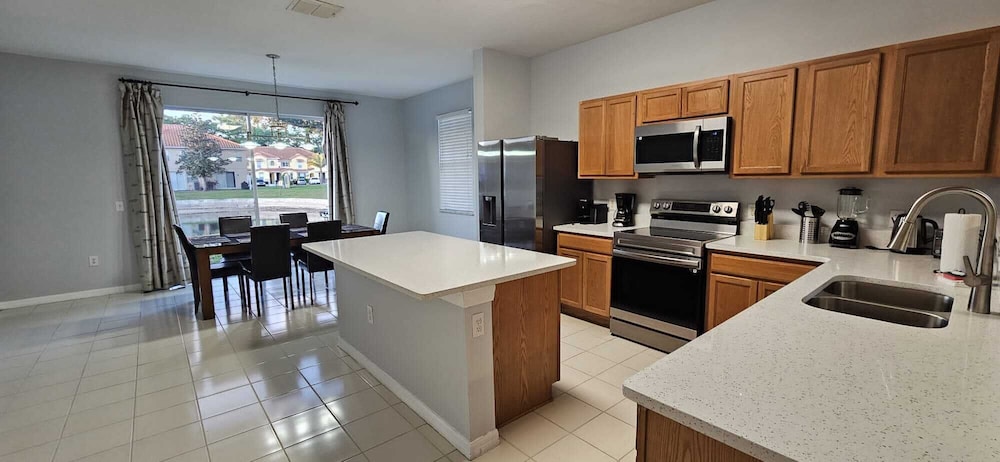 Shv1165ha - 3 Bedroom Townhome In Paradise Cay, Sleeps Up To 6, Just 4 Miles To Disney