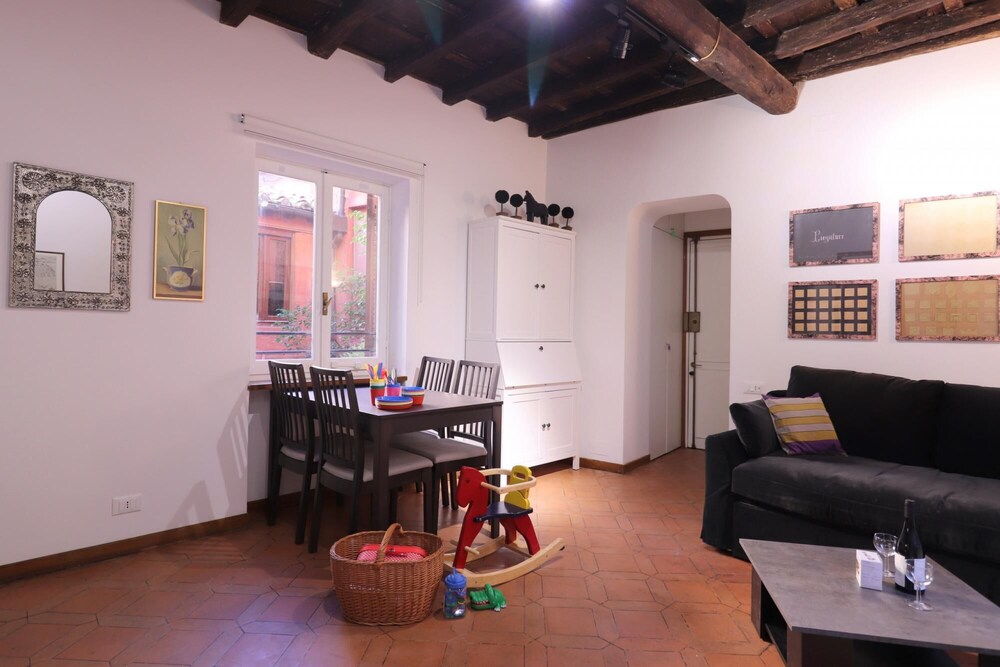 Lovely Navona Apartment
