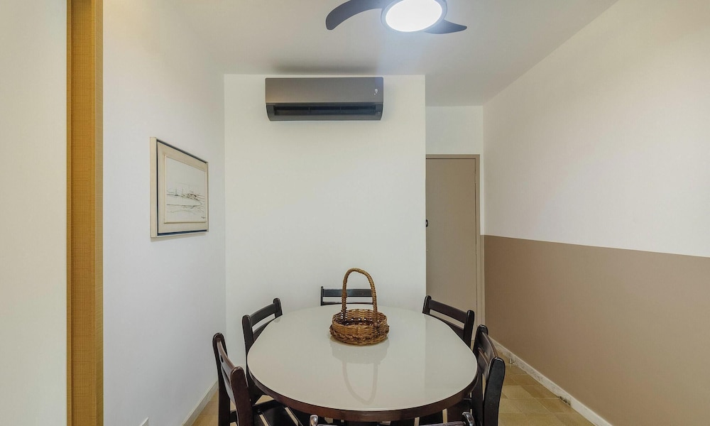 3BR Apt 300m From the Beach in Cabo Frio - Ecs0202