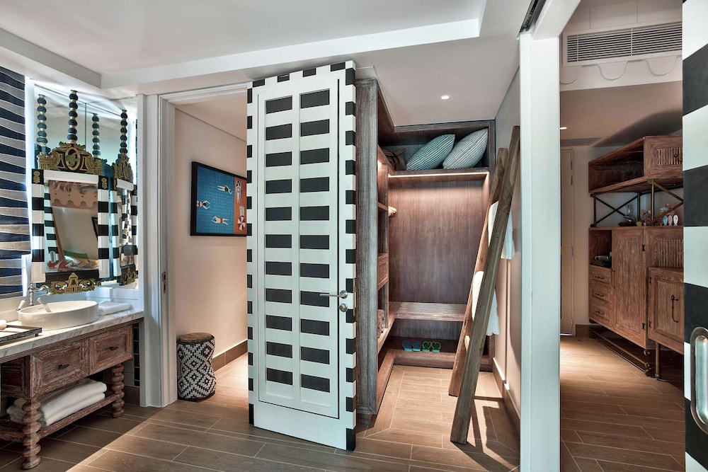 SAii Lagoon Maldives, Curio Collection By Hilton 90