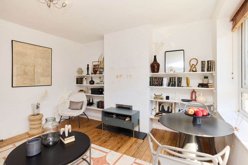 The Holloway Place - Modern 1bdr Flat With Balcony