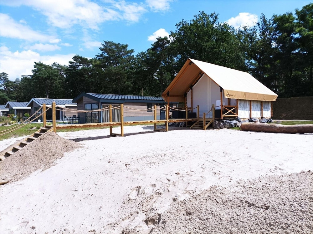 Tent Lodge With Airco, Lakeside