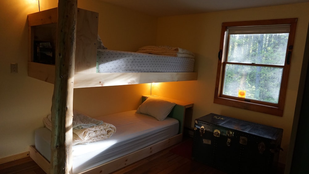 Upscale Hostel by Lake George & Gore Mtn