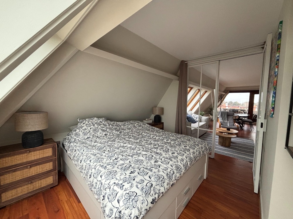 Penthouse in De Haan With Sea View
