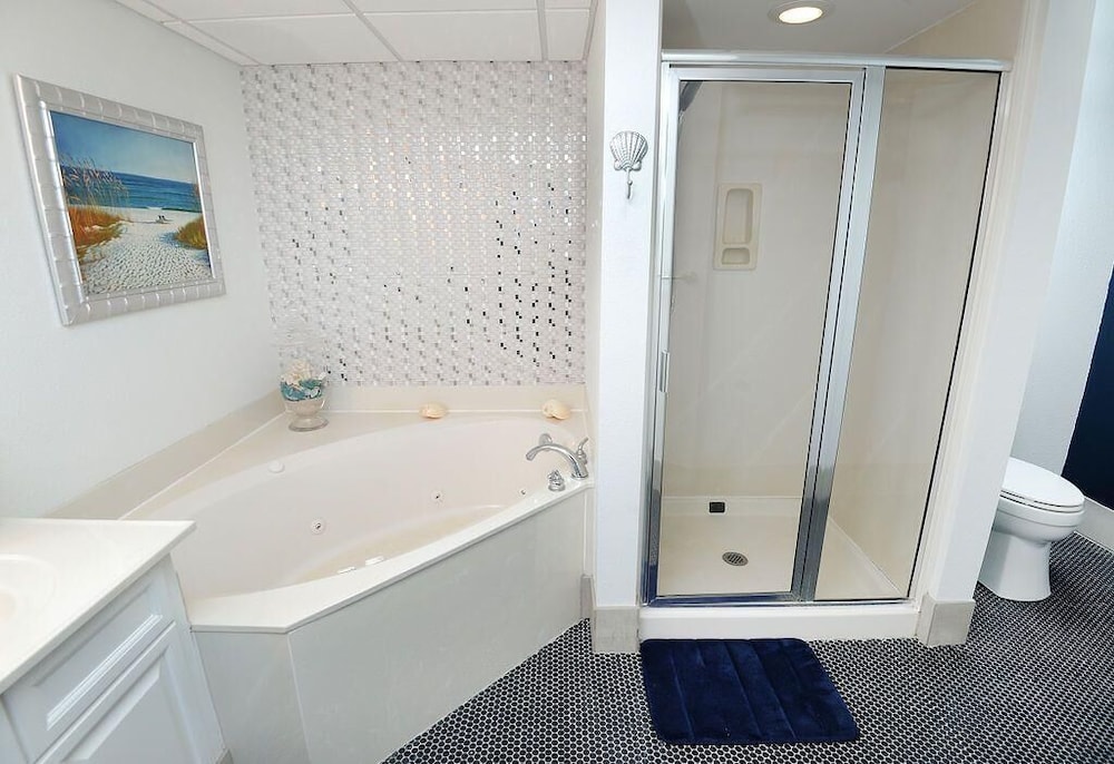 Emerald Beach 325
