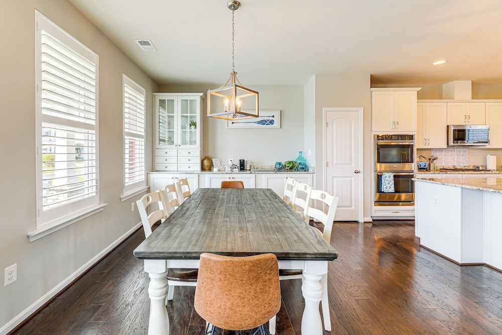 Spacious Townhome 2 Mi to Bethany Beach Boardwalk