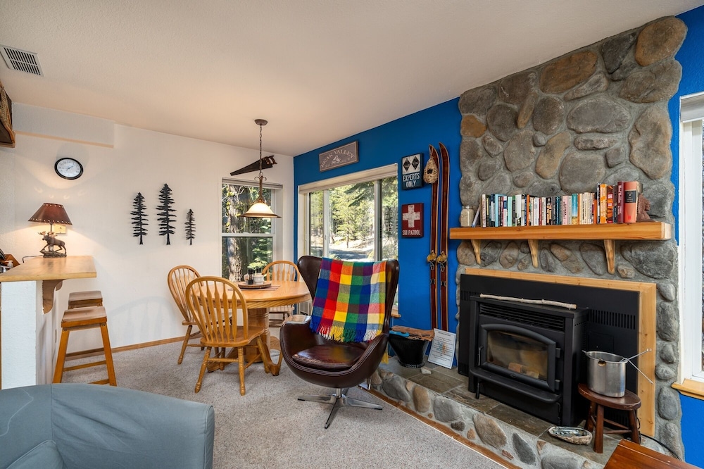 Tamarack Condo 19 2 Bedroom Condo by Bear Valley Vacation Rentals