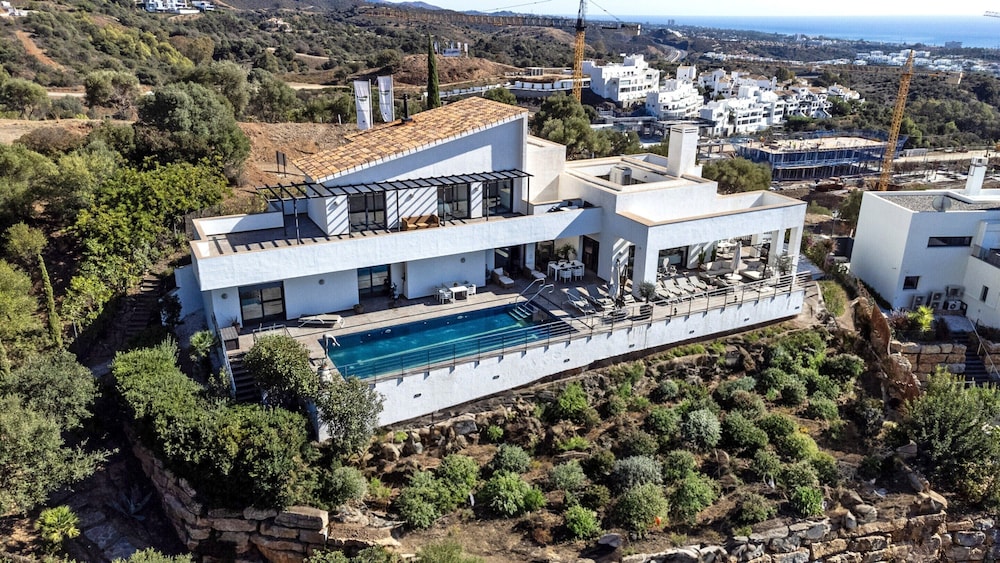 Lavish Villa With Private Pool