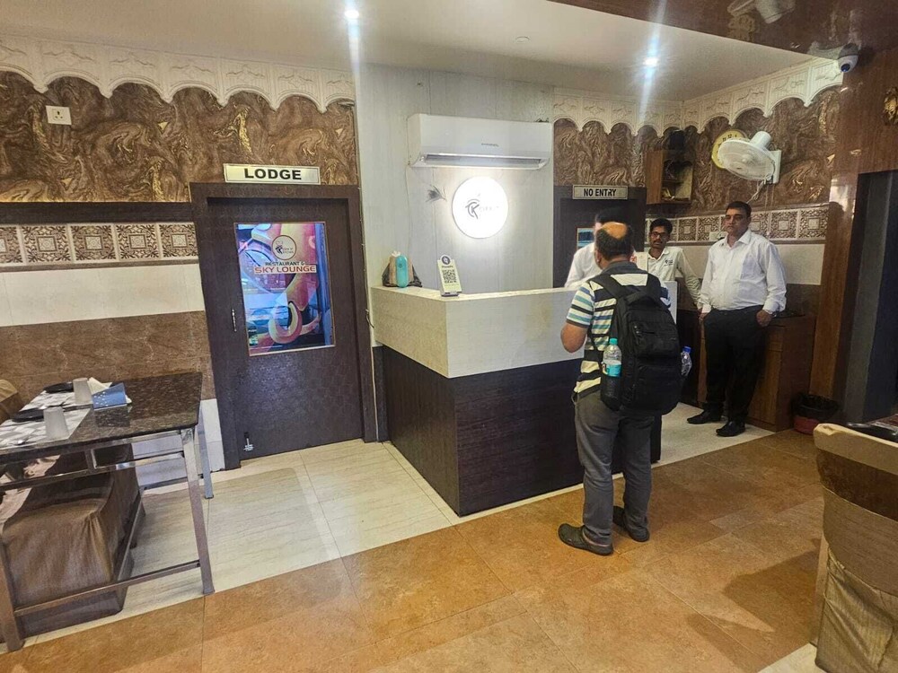 New Bhabani Hotel