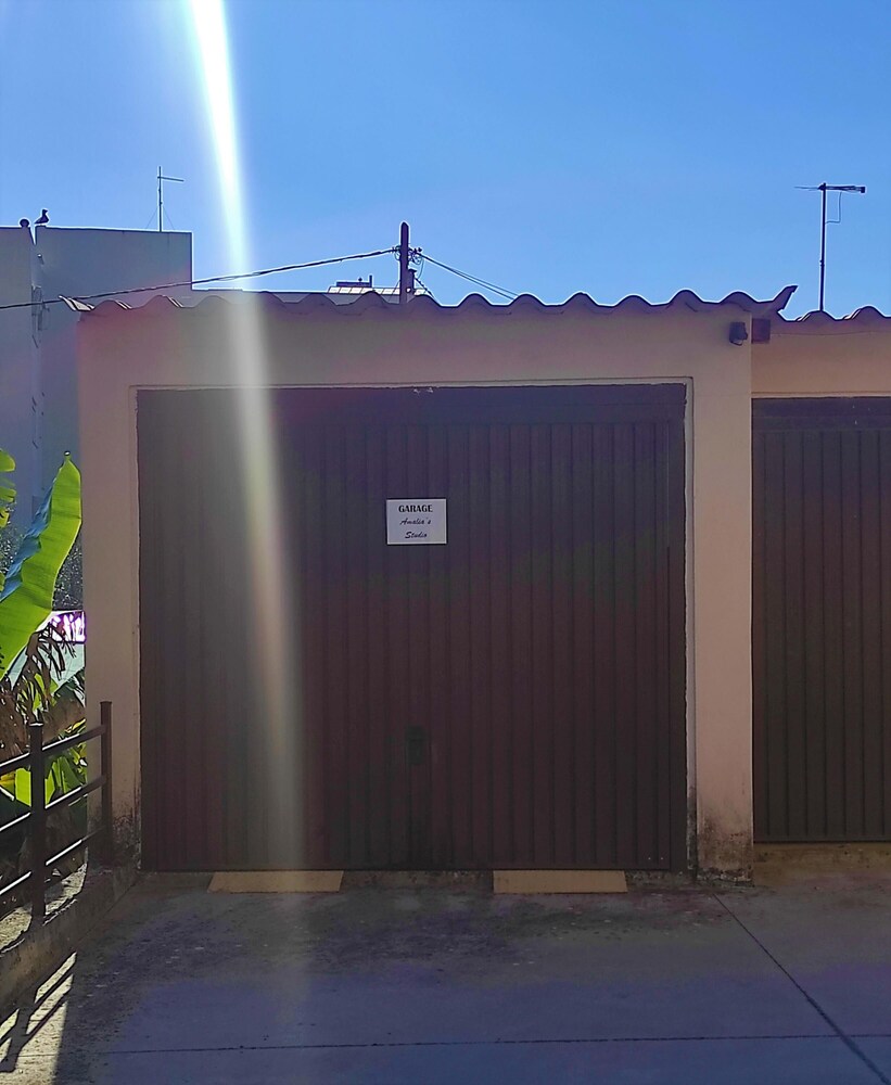 Amalia s Studio Close to the Beach City Center