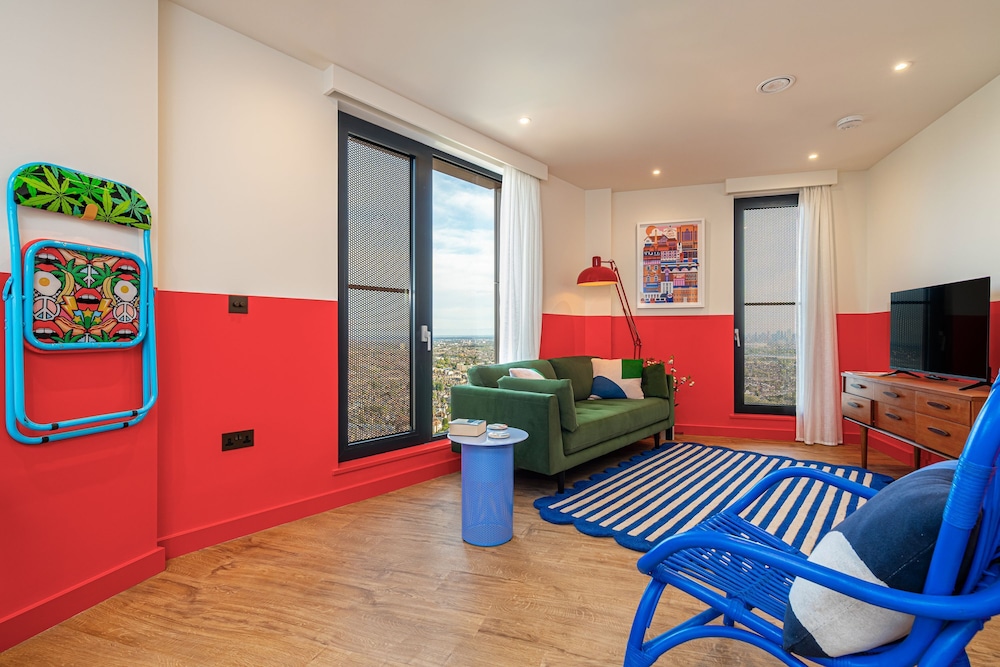 The Eades Natasha Landers 2 Bed