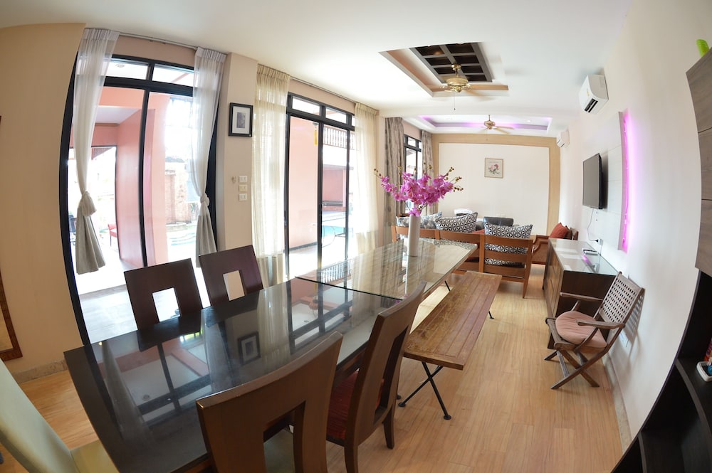 Pratamnak villa