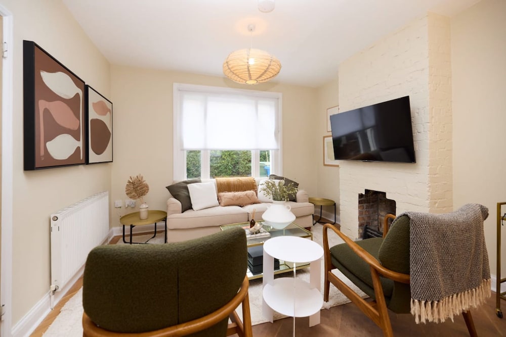 The Nunhead Place - Inviting 2bdr House With Garden