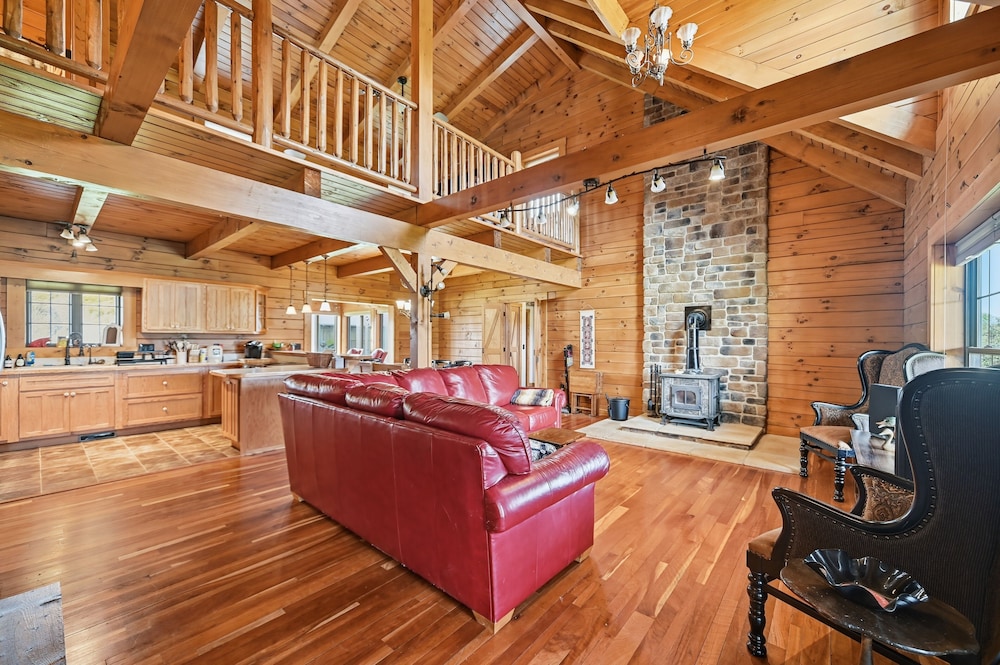 Sprinkle Bottom Lodge 5 Bedroom Cabin