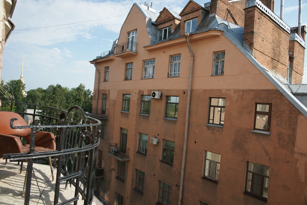 Malevich Hostel