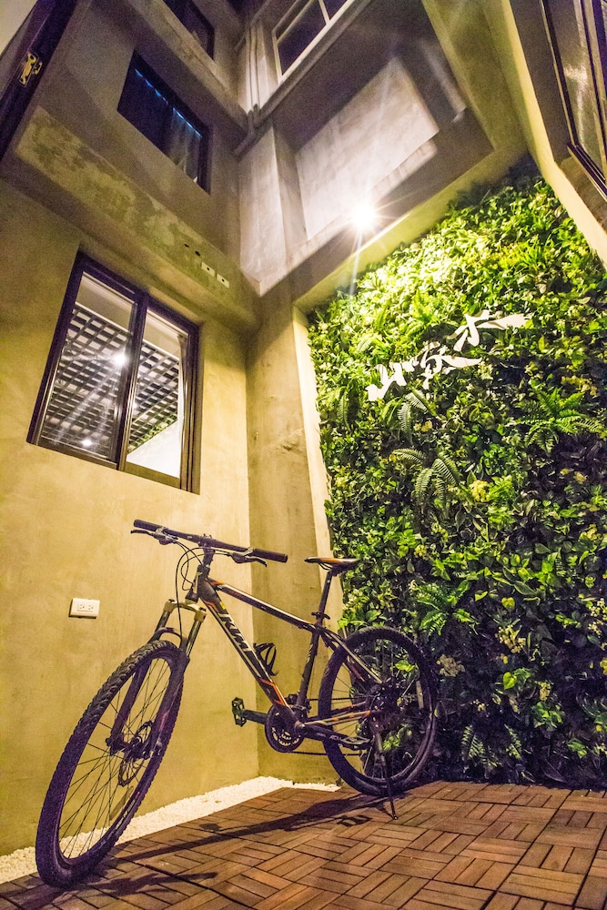 Central Woods Hostel