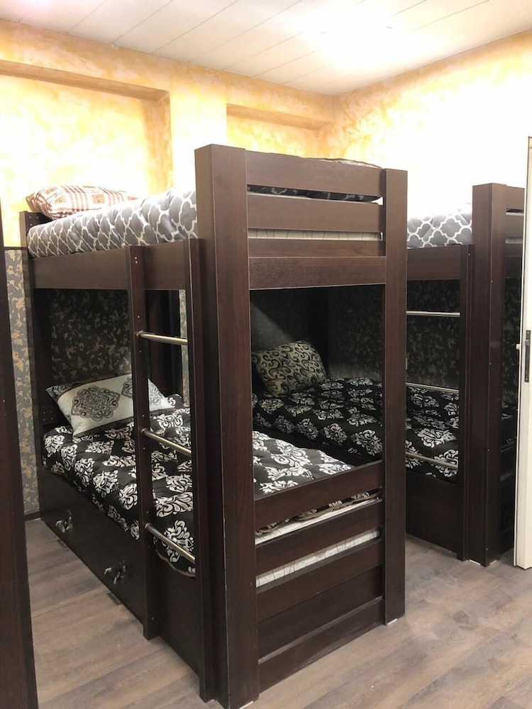 M&G Hostel and Tours