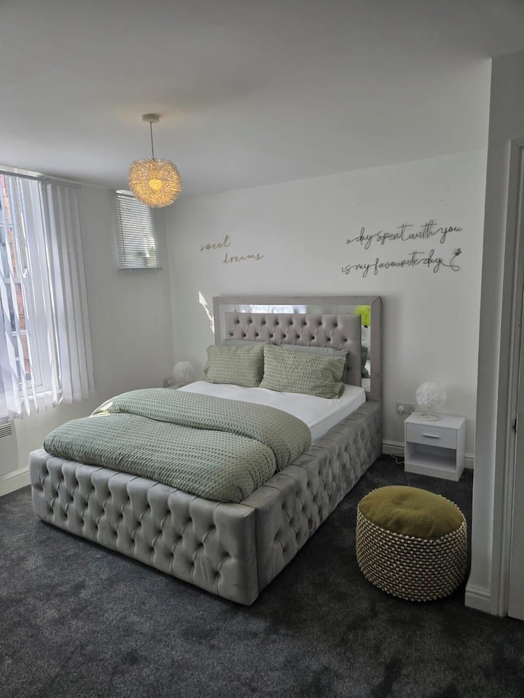 Glams Cozy City Apartment in Wolverhampton