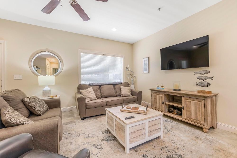 Laguna Breeze C